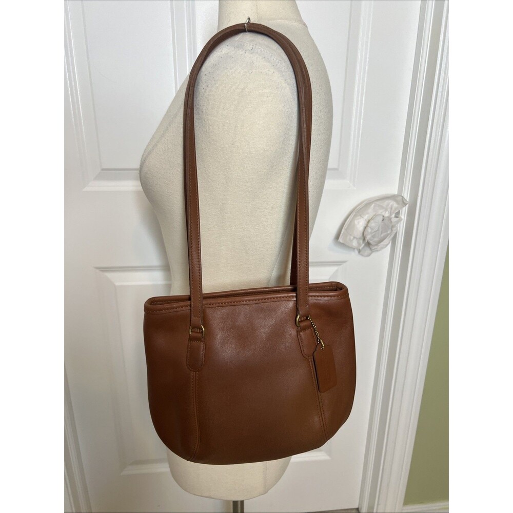 COACH Vintage Framed Pouch Leather Carry/Shoulder Bag Purse British Tan 9996